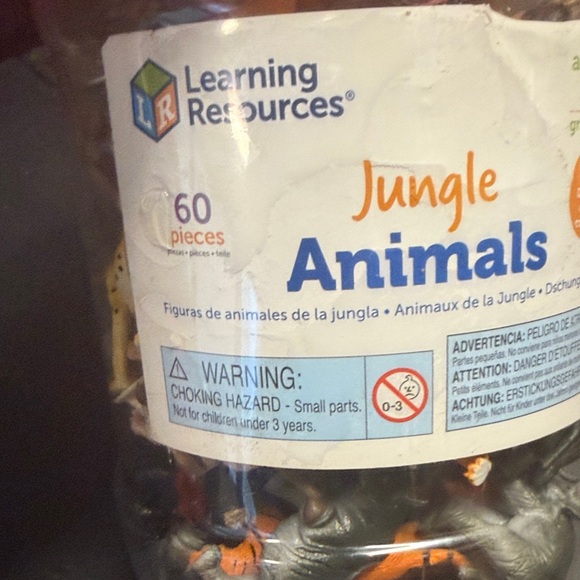 Jungle Animals Set - Red and Black - Picture 4 of 6